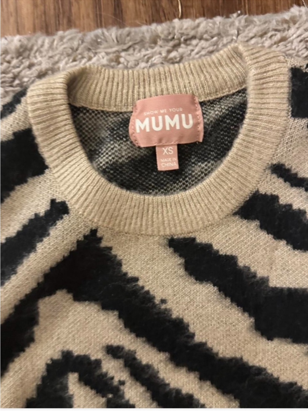 Show me your mumu sweater size xs - Picture 2 of 2